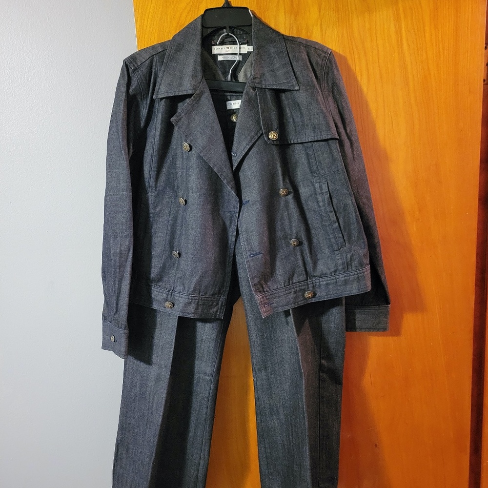 Tommy Hilfiger Jean Suit